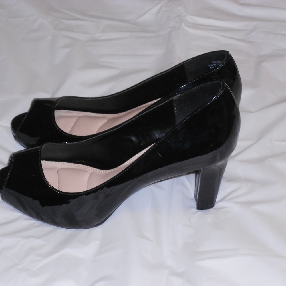 Kelly and Kate Open Toe Pumps Size 7 1/2 - Picture 3 of 4